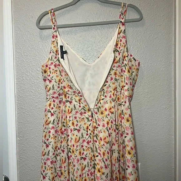 Romeo & Juliet Couture Floral Handkerchief Hem Slip Dress - Picture 9 of 14